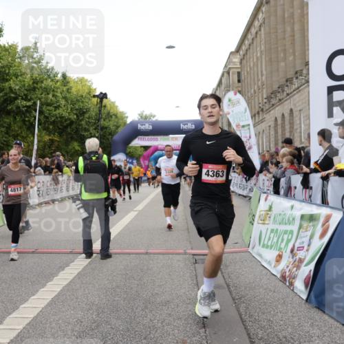 06.09.2026 - CURREX Alsterlauf Yannick Fuchs http://msf.ph/oto/10122576 06.09.2026 10:02:21 Ziel 2147, 2389, 2700, 3447, 3613, 3728, 4363, 4459, 4817, 4872, 5075, 5079, 5109, 5328, 5539, 5540, 5655, 5772, 5893, 6207, 6383 meine-sportfotos.de