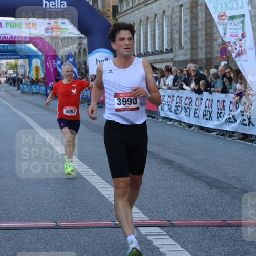 06.09.2026 - CURREX Alsterlauf Strokosch-Dieckow http://msf.ph/oto/10122616 06.09.2026 09:40:24 Ziel 2299, 3990, 4569, 4636, 5302, 5399, 5783, 5828, 5852, 5989, 6222 meine-sportfotos.de