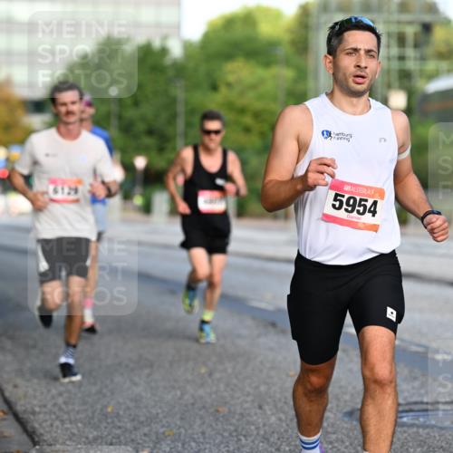 06.09.2026 - CURREX Alsterlauf Dr. Thomas Lammeyer http://msf.ph/oto/10122620 06.09.2026 09:38:10 Laufen 5954 meine-sportfotos.de