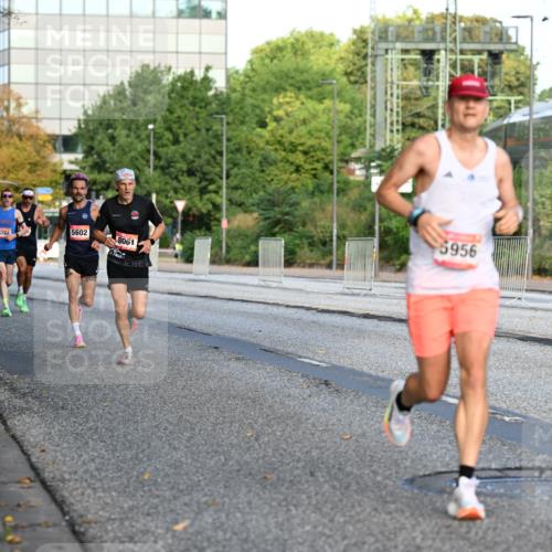 06.09.2026 - CURREX Alsterlauf Dr. Thomas Lammeyer http://msf.ph/oto/10122661 06.09.2026 09:38:14 Laufen 5768, 5602, 8061, 5956 meine-sportfotos.de