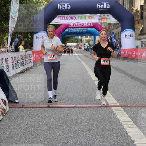 06.09.2026 - CURREX Alsterlauf Strokosch-Dieckow http://msf.ph/oto/10122664 06.09.2026 12:07:35 Ziel 1076, 3821, 3822 meine-sportfotos.de