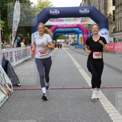 06.09.2026 - CURREX Alsterlauf Strokosch-Dieckow http://msf.ph/oto/10122715 06.09.2026 12:07:36 Ziel 1076, 3821, 3822 meine-sportfotos.de