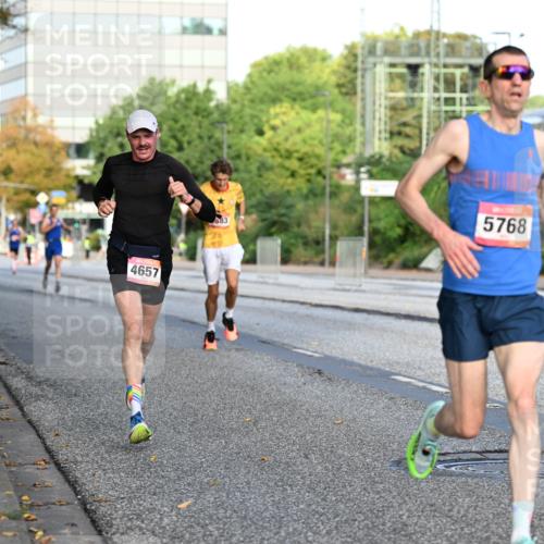 06.09.2026 - CURREX Alsterlauf Dr. Thomas Lammeyer http://msf.ph/oto/10122730 06.09.2026 09:38:20 Laufen 4657, 5768, 5 meine-sportfotos.de