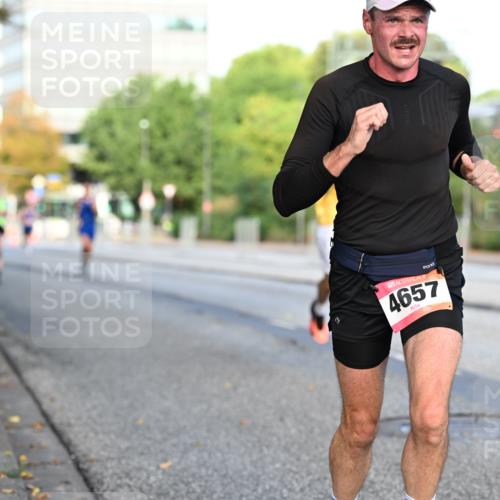 06.09.2026 - CURREX Alsterlauf Dr. Thomas Lammeyer http://msf.ph/oto/10122750 06.09.2026 09:38:22 Laufen 4657 meine-sportfotos.de