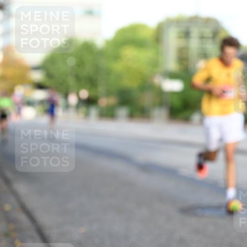 06.09.2026 - CURREX Alsterlauf Dr. Thomas Lammeyer http://msf.ph/oto/10122759 06.09.2026 09:38:23 Laufen  meine-sportfotos.de