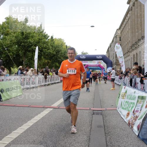 06.09.2026 - CURREX Alsterlauf Yannick Fuchs http://msf.ph/oto/10122772 06.09.2026 10:02:29 Ziel 2486, 2488, 2817, 2886, 3062, 3447, 3790, 3858, 3882, 4817, 5075, 5079, 5328, 5517, 5655, 6152, 6174, 6233, 8331 meine-sportfotos.de