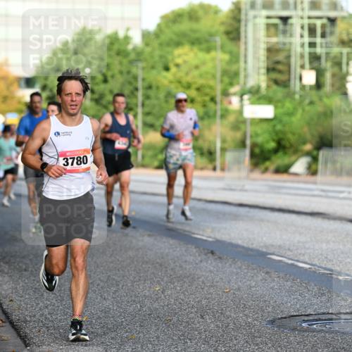 06.09.2026 - CURREX Alsterlauf Dr. Thomas Lammeyer http://msf.ph/oto/10122860 06.09.2026 09:38:35 Laufen 3780 meine-sportfotos.de