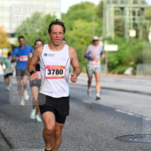 06.09.2026 - CURREX Alsterlauf Dr. Thomas Lammeyer http://msf.ph/oto/10122867 06.09.2026 09:38:35 Laufen 3780 meine-sportfotos.de