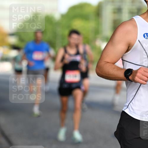 06.09.2026 - CURREX Alsterlauf Dr. Thomas Lammeyer http://msf.ph/oto/10122875 06.09.2026 09:38:36 Laufen 3780 meine-sportfotos.de