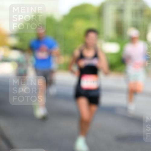 06.09.2026 - CURREX Alsterlauf Dr. Thomas Lammeyer http://msf.ph/oto/10122877 06.09.2026 09:38:37 Laufen  meine-sportfotos.de