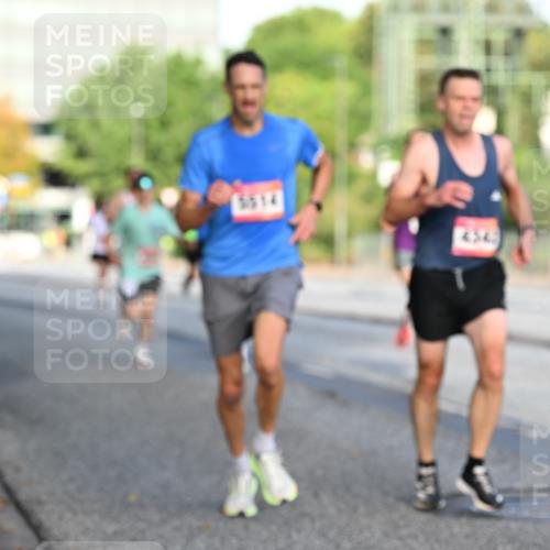 06.09.2026 - CURREX Alsterlauf Dr. Thomas Lammeyer http://msf.ph/oto/10122886 06.09.2026 09:38:38 Laufen 5514 meine-sportfotos.de
