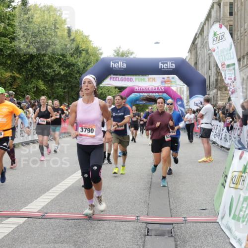 06.09.2026 - CURREX Alsterlauf Yannick Fuchs http://msf.ph/oto/10122916 06.09.2026 10:02:33 Ziel 2135, 2486, 2488, 2817, 2886, 3062, 3089, 3447, 3584, 3790, 3858, 3882, 4173, 4325, 4550, 4594, 4624, 5379, 5517, 5655, 5908, 6152, 6174, 6203, 6233, 8268, 8331 meine-sportfotos.de