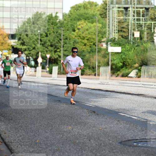 06.09.2026 - CURREX Alsterlauf Dr. Thomas Lammeyer http://msf.ph/oto/10122935 06.09.2026 09:38:42 Laufen 6132 meine-sportfotos.de