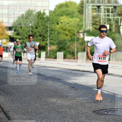 06.09.2026 - CURREX Alsterlauf Dr. Thomas Lammeyer http://msf.ph/oto/10122954 06.09.2026 09:38:45 Laufen 6132 meine-sportfotos.de