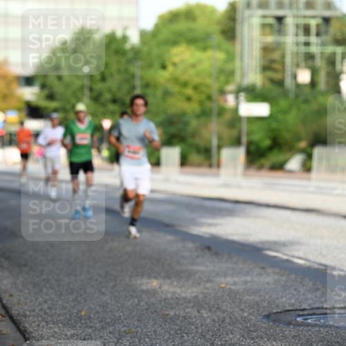 06.09.2026 - CURREX Alsterlauf Dr. Thomas Lammeyer http://msf.ph/oto/10122969 06.09.2026 09:38:46 Laufen  meine-sportfotos.de
