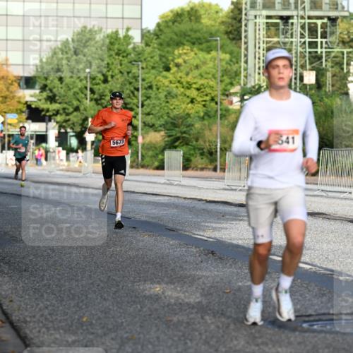 06.09.2026 - CURREX Alsterlauf Dr. Thomas Lammeyer http://msf.ph/oto/10123023 06.09.2026 09:38:52 Laufen 5673, 641 meine-sportfotos.de