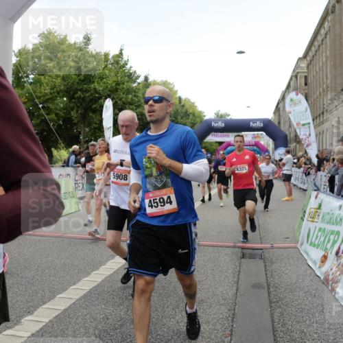 06.09.2026 - CURREX Alsterlauf Yannick Fuchs http://msf.ph/oto/10123041 06.09.2026 10:02:37 Ziel 2135, 2304, 2486, 2488, 2702, 2886, 2954, 3028, 3042, 3089, 3221, 3222, 3532, 3584, 3790, 3858, 3882, 4173, 4263, 4285, 4325, 4550, 4594, 4624, 5379, 5517, 5908, 6120, 6174, 6203, 6431, 8121, 8244, 8268, 8331 meine-sportfotos.de