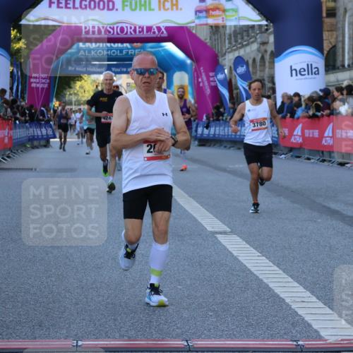 06.09.2026 - CURREX Alsterlauf Strokosch-Dieckow http://msf.ph/oto/10123047 06.09.2026 09:41:09 Ziel 2631, 3780, 3997, 4172, 4243, 5623, 6024, 6080, 8061 meine-sportfotos.de