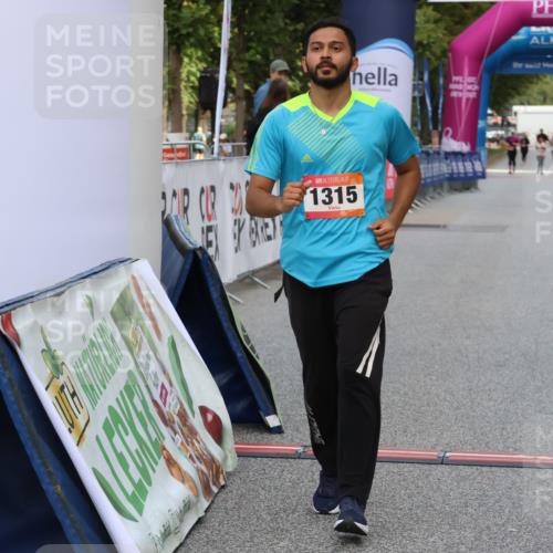 06.09.2026 - CURREX Alsterlauf Strokosch-Dieckow http://msf.ph/oto/10123070 06.09.2026 12:09:05 Ziel 1026, 1315 meine-sportfotos.de