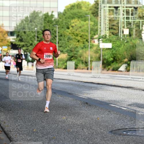 06.09.2026 - CURREX Alsterlauf Dr. Thomas Lammeyer http://msf.ph/oto/10123090 06.09.2026 09:39:00 Laufen 3201, 511 meine-sportfotos.de