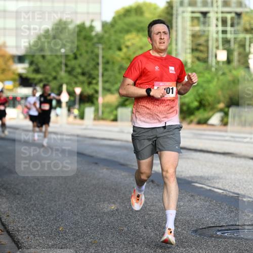 06.09.2026 - CURREX Alsterlauf Dr. Thomas Lammeyer http://msf.ph/oto/10123106 06.09.2026 09:39:01 Laufen 01 meine-sportfotos.de