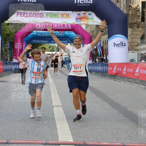 06.09.2026 - CURREX Alsterlauf Strokosch-Dieckow http://msf.ph/oto/10123113 06.09.2026 12:09:33 Ziel 1017, 1019 meine-sportfotos.de