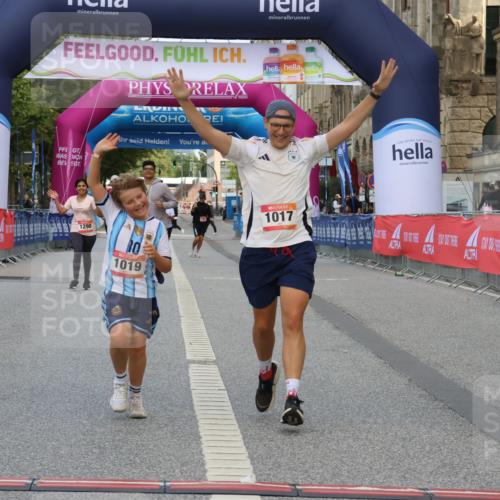 06.09.2026 - CURREX Alsterlauf Strokosch-Dieckow http://msf.ph/oto/10123148 06.09.2026 12:09:33 Ziel 1017, 1019 meine-sportfotos.de