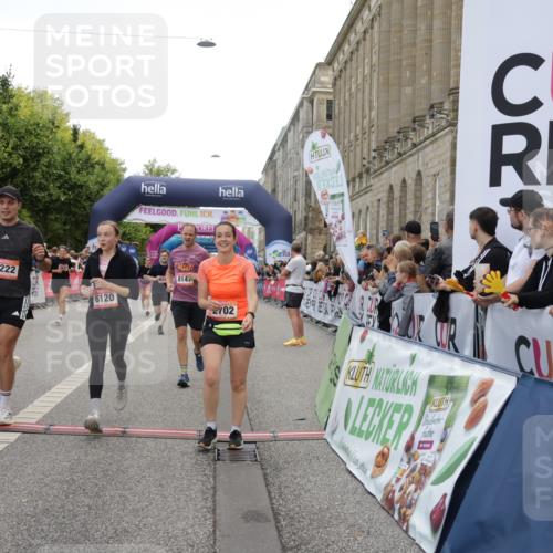 06.09.2026 - CURREX Alsterlauf Yannick Fuchs http://msf.ph/oto/10123170 06.09.2026 10:02:41 Ziel 2135, 2304, 2486, 2488, 2702, 2954, 3028, 3042, 3089, 3221, 3222, 3532, 3584, 3790, 3858, 3882, 4173, 4263, 4285, 4325, 4550, 4594, 4624, 5379, 5693, 5698, 5908, 6120, 6174, 6203, 6219, 6431, 8121, 8147, 8244, 8268, 8305 meine-sportfotos.de