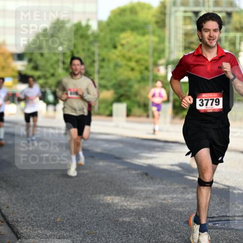 06.09.2026 - CURREX Alsterlauf Dr. Thomas Lammeyer http://msf.ph/oto/10123183 06.09.2026 09:39:11 Laufen 3779 meine-sportfotos.de