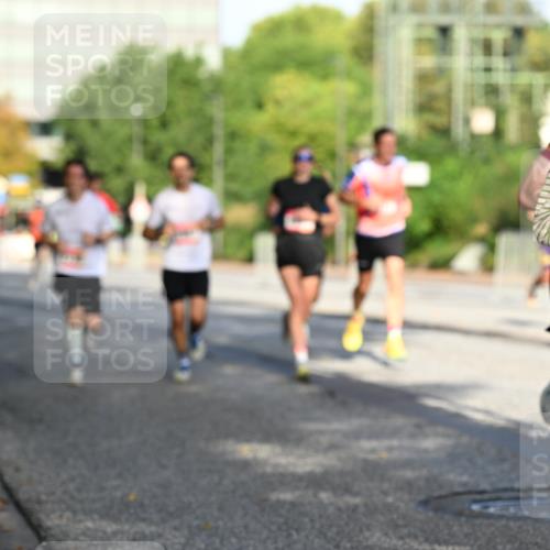 06.09.2026 - CURREX Alsterlauf Dr. Thomas Lammeyer http://msf.ph/oto/10123207 06.09.2026 09:39:13 Laufen 957 meine-sportfotos.de