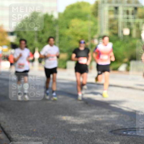 06.09.2026 - CURREX Alsterlauf Dr. Thomas Lammeyer http://msf.ph/oto/10123209 06.09.2026 09:39:13 Laufen  meine-sportfotos.de