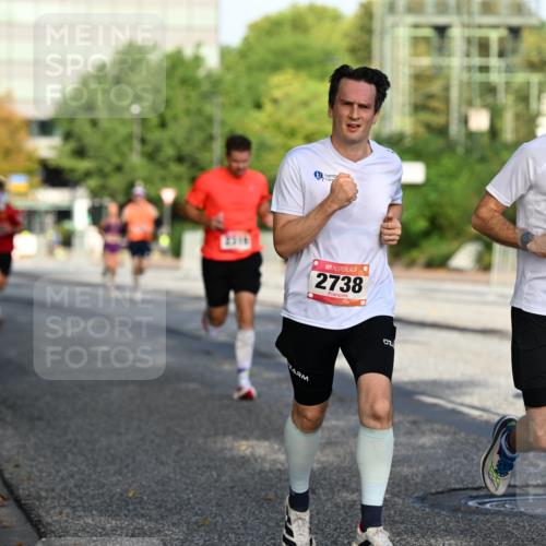 06.09.2026 - CURREX Alsterlauf Dr. Thomas Lammeyer http://msf.ph/oto/10123240 06.09.2026 09:39:16 Laufen 2738, 5997, 375 meine-sportfotos.de