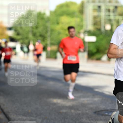 06.09.2026 - CURREX Alsterlauf Dr. Thomas Lammeyer http://msf.ph/oto/10123244 06.09.2026 09:39:17 Laufen 2738 meine-sportfotos.de