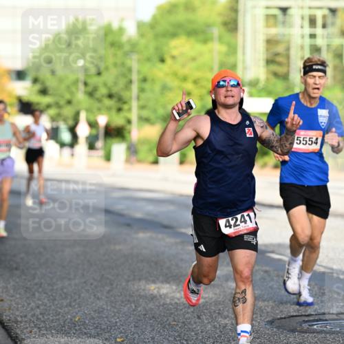 06.09.2026 - CURREX Alsterlauf Dr. Thomas Lammeyer http://msf.ph/oto/10123390 06.09.2026 09:39:33 Laufen 4241, 5554 meine-sportfotos.de