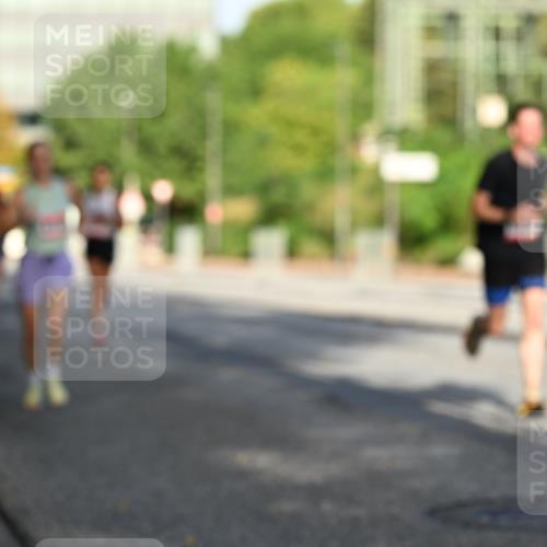 06.09.2026 - CURREX Alsterlauf Dr. Thomas Lammeyer http://msf.ph/oto/10123402 06.09.2026 09:39:34 Laufen  meine-sportfotos.de