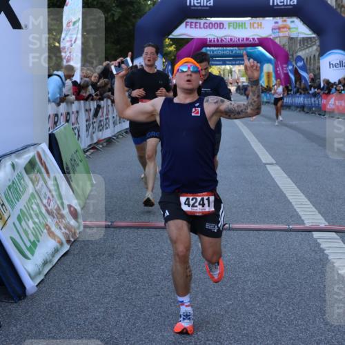 06.09.2026 - CURREX Alsterlauf Strokosch-Dieckow http://msf.ph/oto/10123574 06.09.2026 09:42:10 Ziel 2606, 3238, 3714, 4068, 4241, 4535, 4967, 5112, 5960, 5997, 6127, 6151, 6280 meine-sportfotos.de