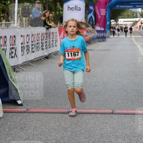 06.09.2026 - CURREX Alsterlauf Strokosch-Dieckow http://msf.ph/oto/10123579 06.09.2026 12:11:07 Ziel 1167, 1168 meine-sportfotos.de