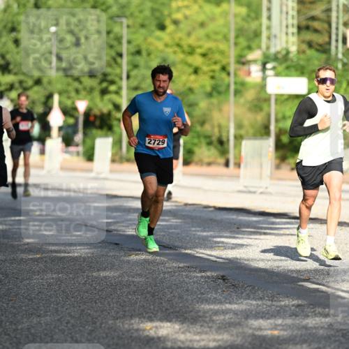 06.09.2026 - CURREX Alsterlauf Dr. Thomas Lammeyer http://msf.ph/oto/10123586 06.09.2026 09:39:58 Laufen 6376, 2729, 6381 meine-sportfotos.de