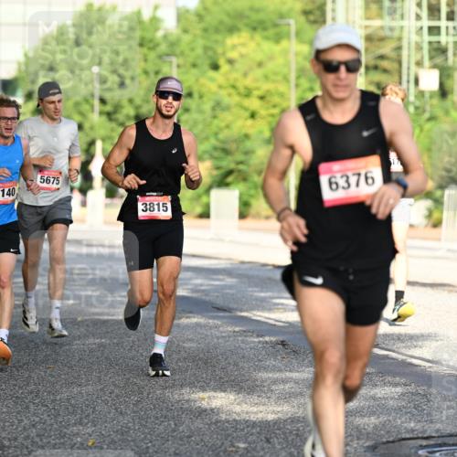 06.09.2026 - CURREX Alsterlauf Dr. Thomas Lammeyer http://msf.ph/oto/10123639 06.09.2026 09:40:03 Laufen 5675, 6140, 6376, 3815, 8 meine-sportfotos.de