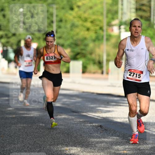 06.09.2026 - CURREX Alsterlauf Dr. Thomas Lammeyer http://msf.ph/oto/10123702 06.09.2026 09:40:09 Laufen 8321, 2715 meine-sportfotos.de