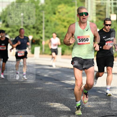 06.09.2026 - CURREX Alsterlauf Dr. Thomas Lammeyer http://msf.ph/oto/10123753 06.09.2026 09:40:16 Laufen 5950, 3110 meine-sportfotos.de