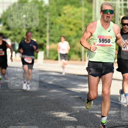 06.09.2026 - CURREX Alsterlauf Dr. Thomas Lammeyer http://msf.ph/oto/10123756 06.09.2026 09:40:16 Laufen 5950, 110 meine-sportfotos.de