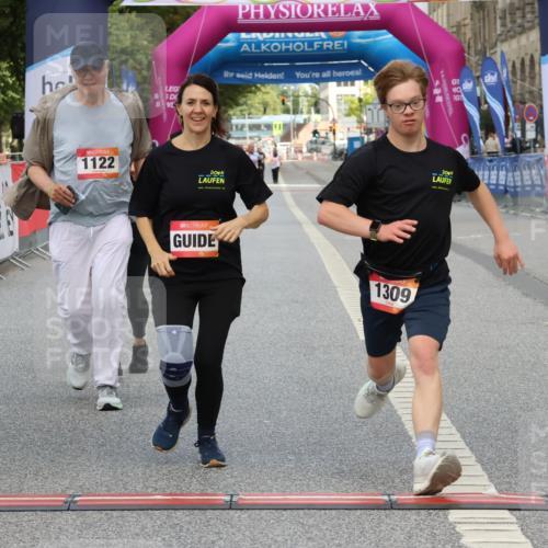 06.09.2026 - CURREX Alsterlauf Strokosch-Dieckow http://msf.ph/oto/10123800 06.09.2026 12:11:50 Ziel 1122, 1196, 1245, 1308, 1309 meine-sportfotos.de