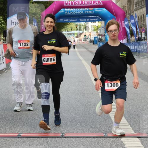 06.09.2026 - CURREX Alsterlauf Strokosch-Dieckow http://msf.ph/oto/10123817 06.09.2026 12:11:50 Ziel 1122, 1196, 1245, 1308, 1309 meine-sportfotos.de