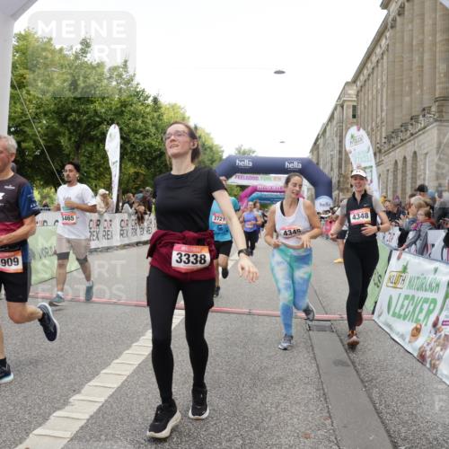 06.09.2026 - CURREX Alsterlauf Yannick Fuchs http://msf.ph/oto/10123824 06.09.2026 10:03:01 Ziel 2687, 3096, 3338, 3721, 3909, 4345, 4348, 4474, 4475, 4730, 4922, 5190, 5465, 5659, 5771, 5780, 5865, 5866, 5903, 6046, 6049, 6398, 8100 meine-sportfotos.de