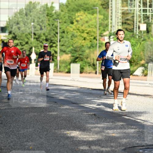 06.09.2026 - CURREX Alsterlauf Dr. Thomas Lammeyer http://msf.ph/oto/10123834 06.09.2026 09:40:24 Laufen 5776, 2137, 3366, 563, 8330 meine-sportfotos.de