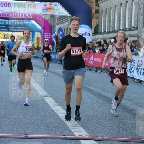 06.09.2026 - CURREX Alsterlauf Strokosch-Dieckow http://msf.ph/oto/10123871 06.09.2026 09:42:41 Ziel 2729, 3692, 4006, 4607, 4829, 5173, 5811, 6376 meine-sportfotos.de