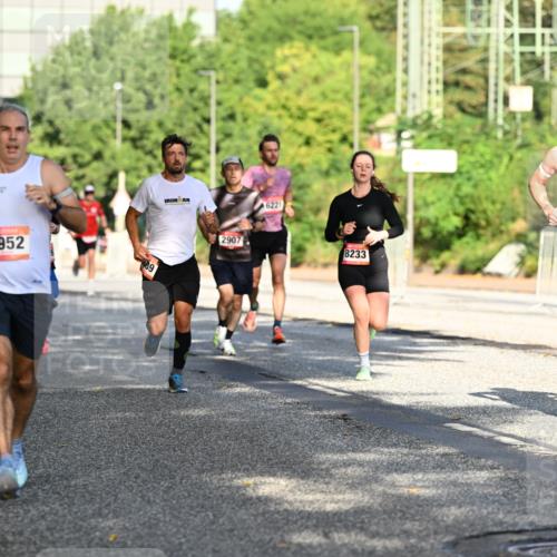 06.09.2026 - CURREX Alsterlauf Dr. Thomas Lammeyer http://msf.ph/oto/10123922 06.09.2026 09:40:33 Laufen 4019, 5952, 89, 2907, 6221, 8233, 6004 meine-sportfotos.de
