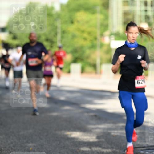 06.09.2026 - CURREX Alsterlauf Dr. Thomas Lammeyer http://msf.ph/oto/10123963 06.09.2026 09:40:37 Laufen 626, 89 meine-sportfotos.de