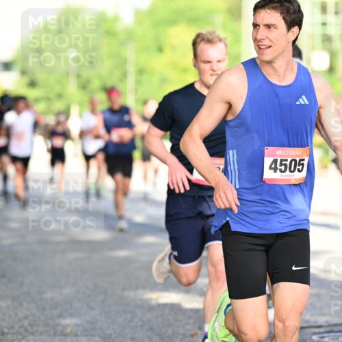 06.09.2026 - CURREX Alsterlauf Dr. Thomas Lammeyer http://msf.ph/oto/10123998 06.09.2026 09:40:41 Laufen 4505 meine-sportfotos.de